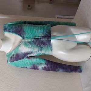 FIT IN,  rib cinched long sleeve crop top. Blue and green. Pre-owned great cond.